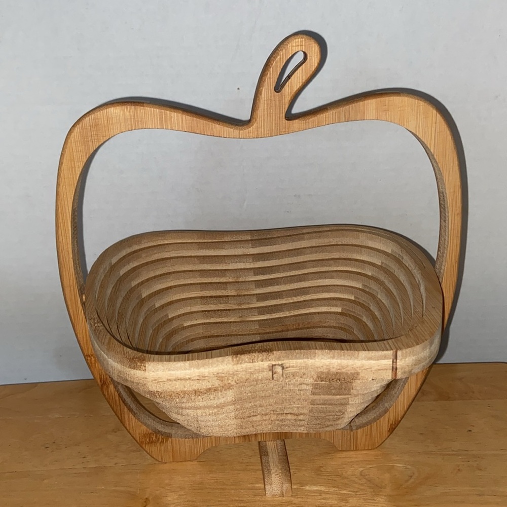 Bonnie & Pop Apple Collapsible Fruit Bowl, Cutting Board, Trivet & Basket - Wood